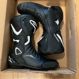 Alpinestars Stella SMX-6 V2 Black White Vented Boots